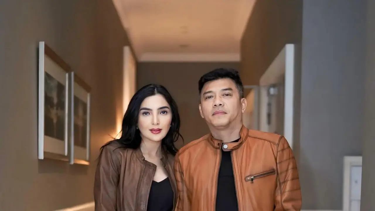 Gaya Concert Date Ashanty dan Anang Hermansyah, Kompak dengan Color Coordinated Outfit Bak Remaja