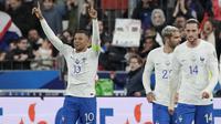 Kylian Mbappe mencetak dua gol dalam kemenangan Prancis 4-0 atas Belanda pada kualifikasi Euro 2024 di Stade de France, Paris, Sabtu (25/3/2023). (AP/Christope Ena)