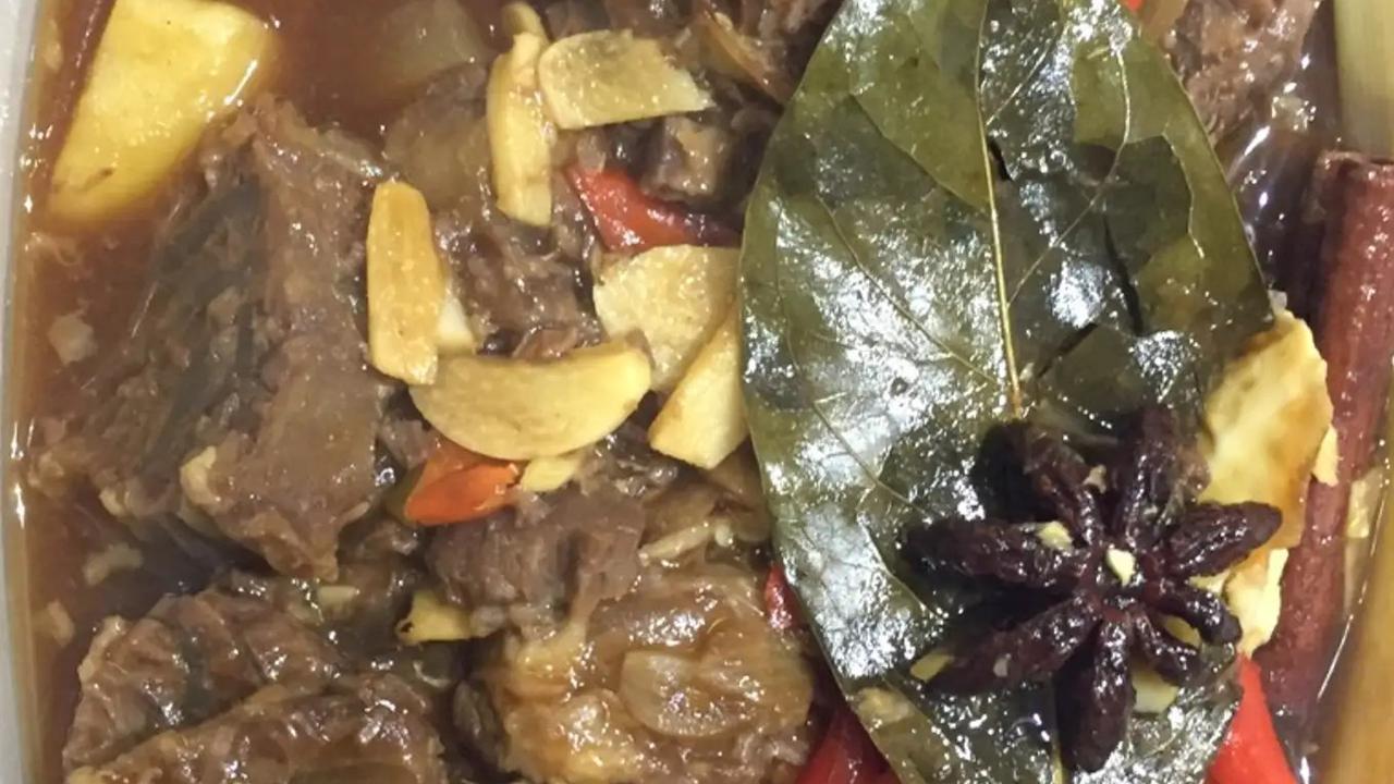 Ilustrasi Semur Daging Sapi Kaya Rempah