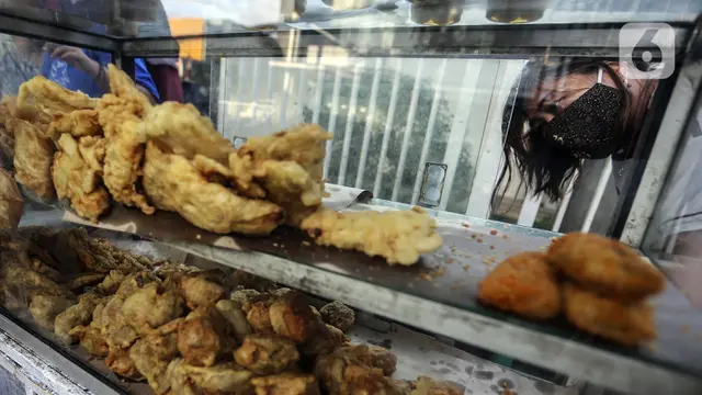 FOTO: Pedagang Takjil Musiman Manfaatkan Momen Bulan Suci Ramadhan