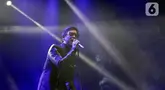 Grup musik D'masiv saat tampil di festival musik Soundfest di Gambir Expo, Kemayoran, Jakarta, Jumat (23/5/2025). (Liputan6.com/Herman Zakharia)