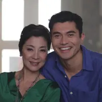 Michelle Yeoh dan Henry Golding dalam Crazy Rich Asians (Instagram/ michelleyeoh_official)