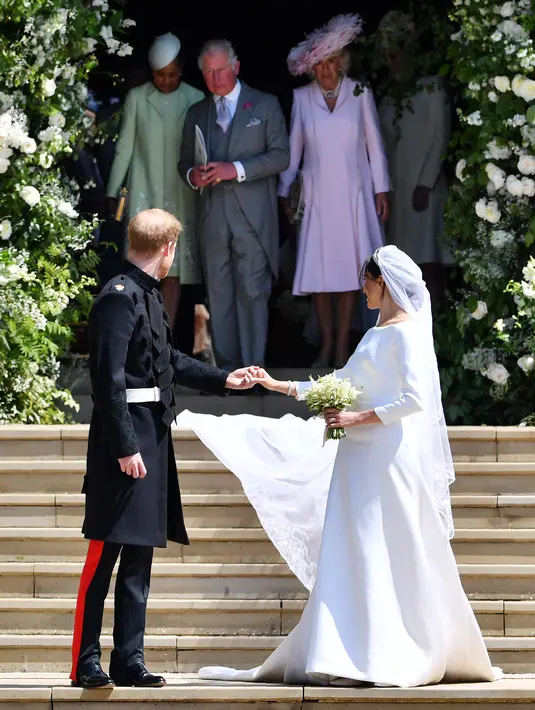 Ia pun menggunakan kesempatan tersebut untuk mencurahkan isi hatinya karena tak diundang ke Royal Wedding. (BEN STANSALL  POOL  AFP)
