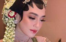 Aura Klasik Celine Evangelista, Tampil Berhijab Paes Jawa di Gala Premier Film Danyang Wingit