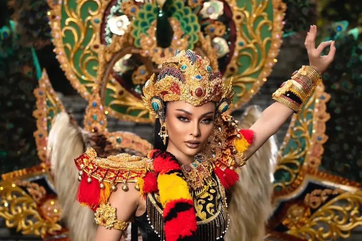 Potret Memukau Andina Julie, Jadi Reog di Kompetisi Kostum Nasional Miss Grand International 2022