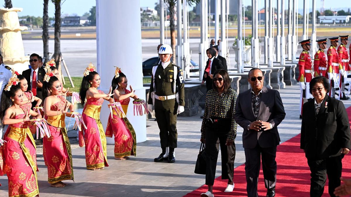 Perdana Menteri Sao Tome Hadiri KTT AIS Forum 2023 di Bali, Disambut Tari Pendet - Global Liputan6.com