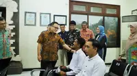 Menteri PANRB Abdullah Azwar Anas mengecek pelaksanaan SKD untuk formasi di lingkungan Kejaksaan Agung di BKN Kantor Regional Bali, Jumat (17/11).   Dok PANRB