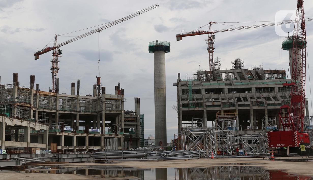 Suasana pembangunan Jakarta International Stadium, Jumat (23/10/2020). Hingga pekan ke-59, progres konstruksi Jakarta International Stadium sudah mencapai 31,89 persen dan ditarget akan selesai pada akhir 2021. (Liputan6.comHelmi Fithriansyah)