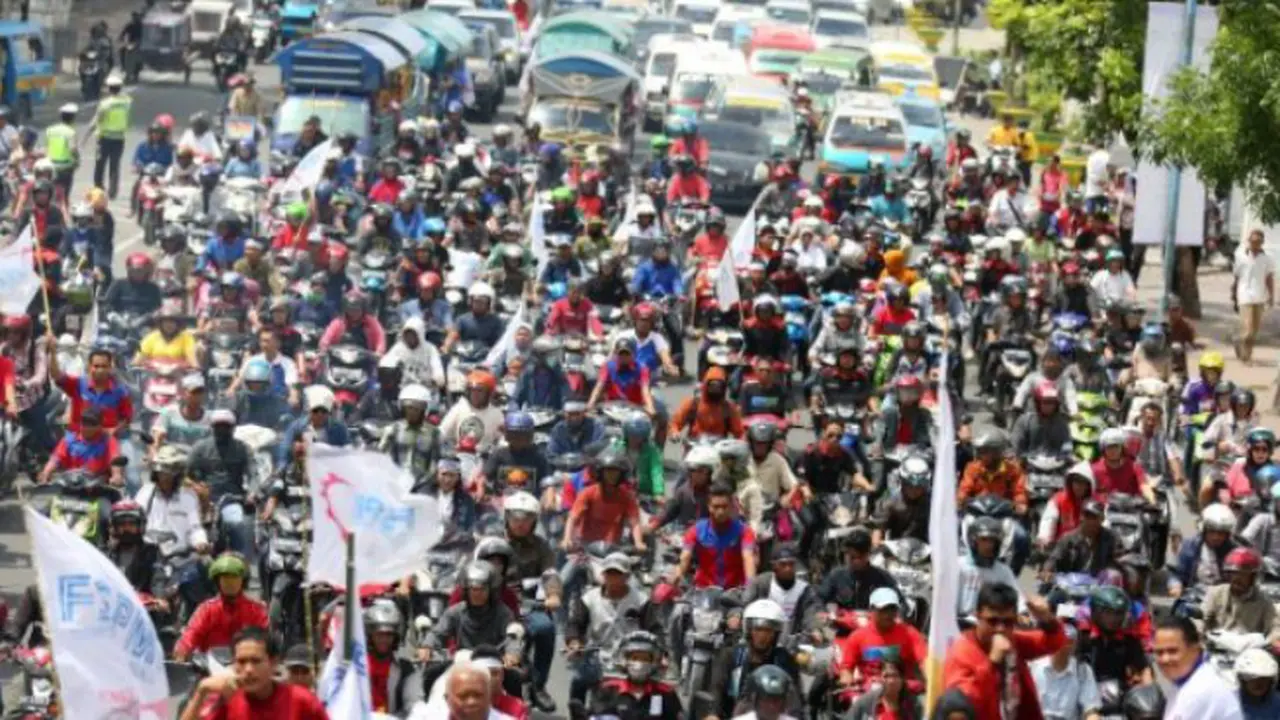 [Bintang] 7 Hal yang Gak Boleh Dilakukan Saat Ikut Demo Buruh
