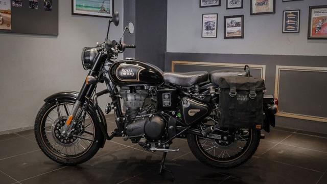 Royal Enfield Classic 500 Tribute Black Limited Edition (Royal Enfield)