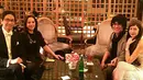 Naomi Lee saat makan malam bersama kedua orang tua Kevin Aprilio. (instagram.com/naomisquirrel)