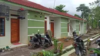 Beberapa rumah siap huni siap ditempatis ekitar 112 Kepala Keluarga (KK) warga terdampak bencana longsor di Desa Karyamekar, Kecamatan Cilawu, Garut, Jawa Barat, pemberian Pemda Garut. (Liputan6.com/Jayadi Supriadin)