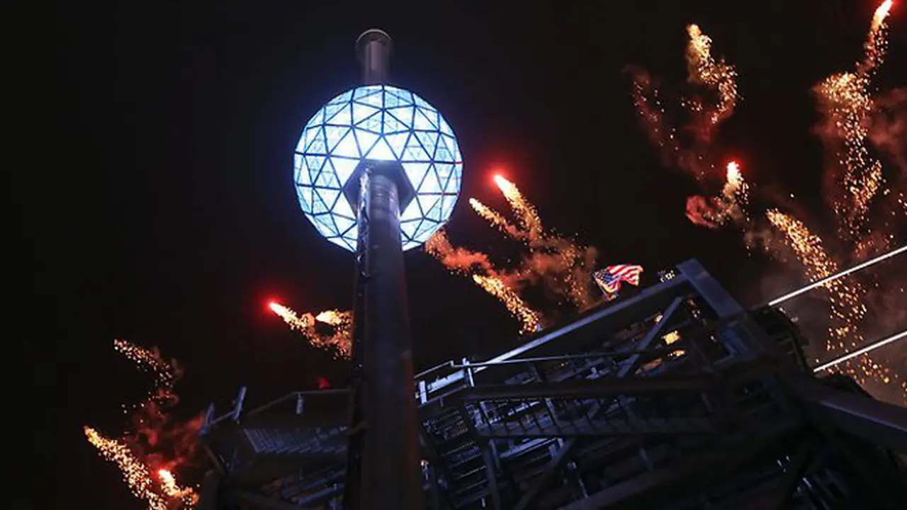 Waterford Crystal New Year Eve Ball New York 2015 2