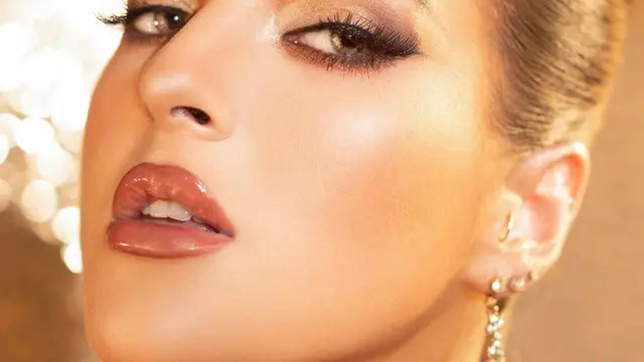 8 Potret Tampilan Tasya Farasya dan Tasyi Athasyia saat Rayakan Ulang Tahun ke-33 dengan Cara yang Berbeda