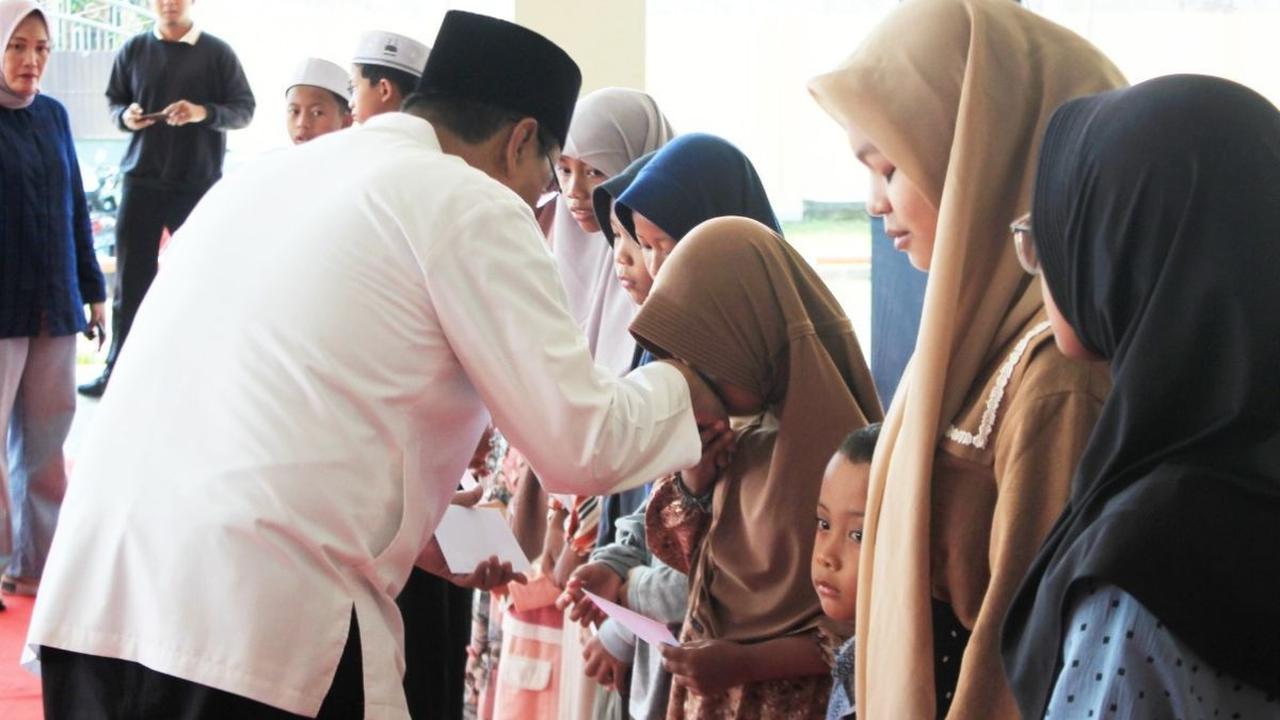 Gus Ipul berharap kegiatan ini dapat membantu dan mendukung masyarakat Kota Pasuruan untuk dapat menikmati momen Hari Raya Idul Fitri 1445 H.