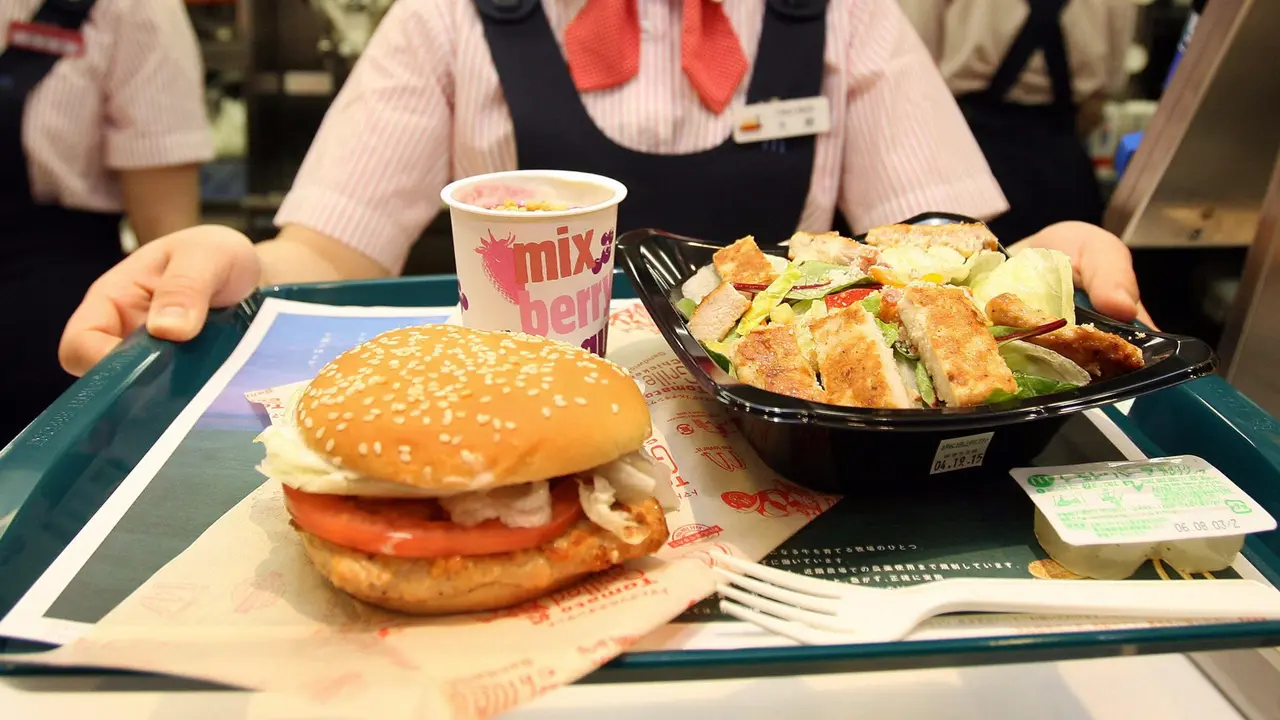 20150730-Bahaya, Jangan Makan 6 Makanan Ini Sebelum Tidur!-Junk Food