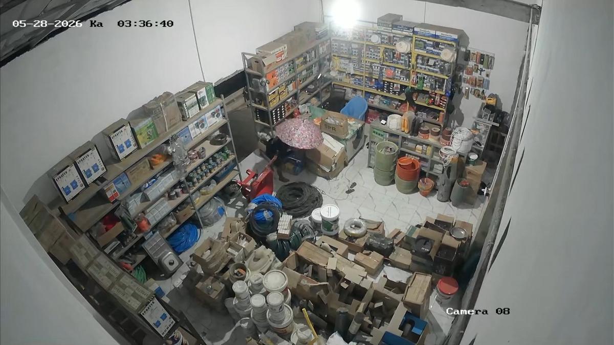 Viral Maling Berpayung Merah Muda, Diduga Terlibat 30 Pencurian