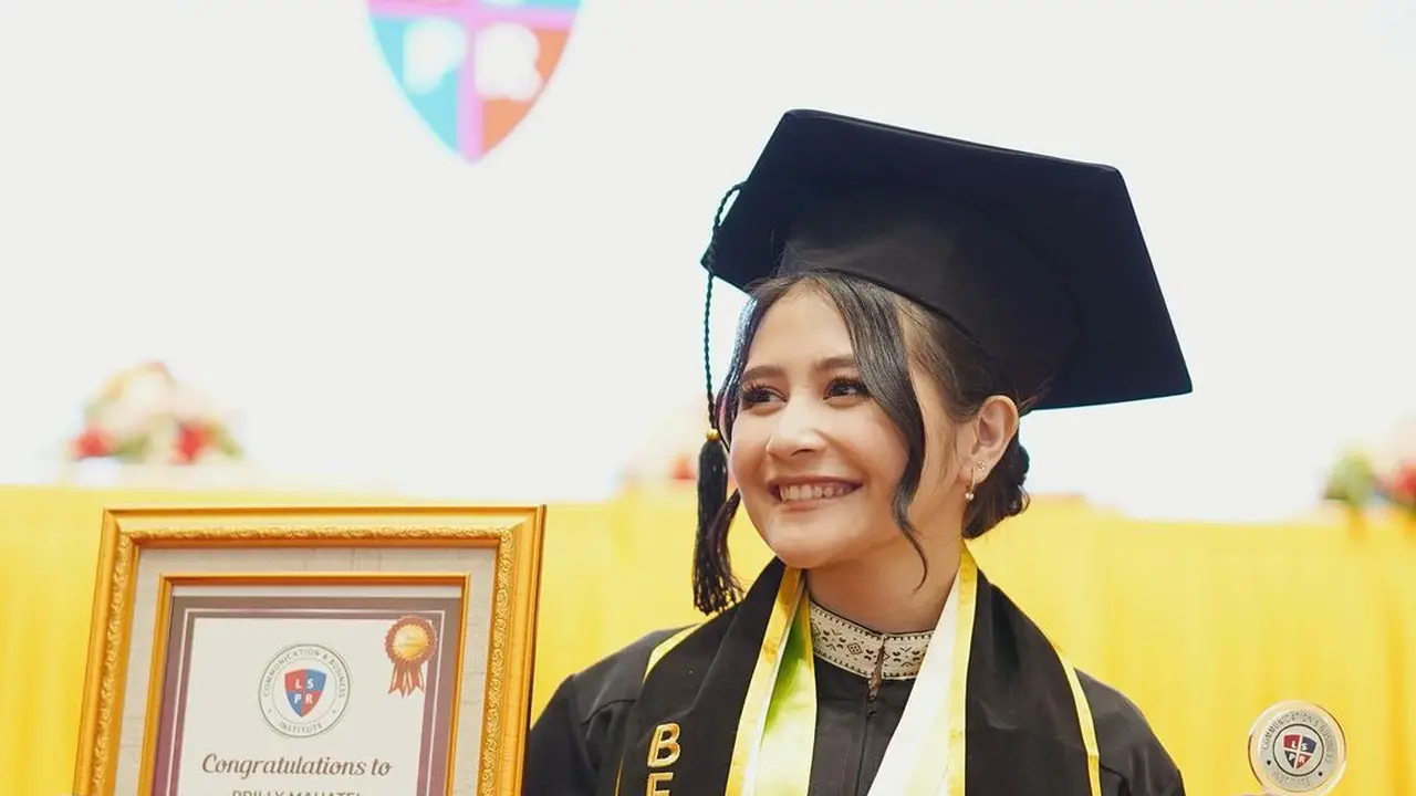 [Fimela] Prilly Latuconsina