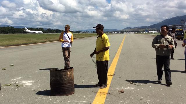Penyebab Pesawat Mendarat di Bandara Sentani