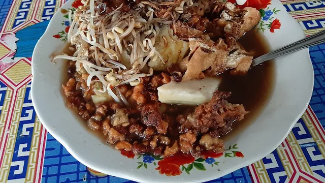 Lontong Balap Mbah Ato