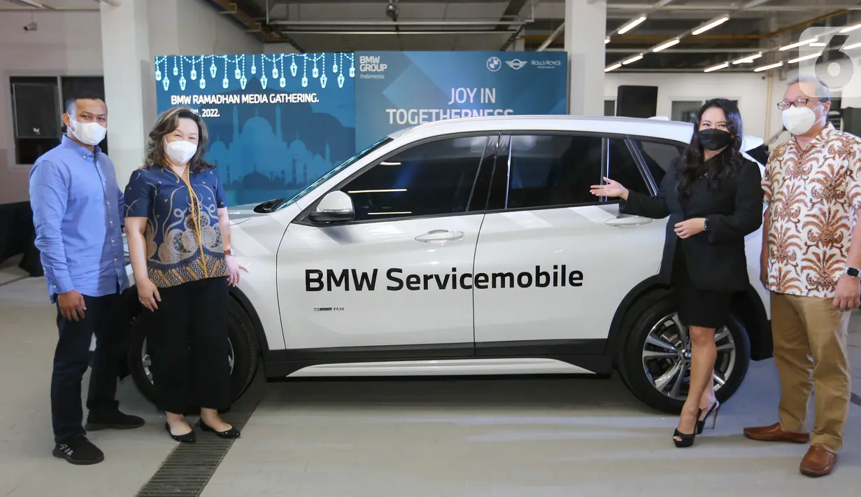 <p>Bertepatan dengan masa Mudik Lebaran 2022, BMW Group Indonesia bersama Allianz Worldwide Partners perkenalkan BMW Roadside Assistance dengan peningkatan dan integrasi. Layanan ini adalah sebuah layanan terpercaya yang dapat diandalkan dalam keadaan darurat untuk pelanggan BMW Group termasuk di dalamnya untuk kendaraan BMW, MINI, dan Rolls-Royce. (Liputan6.com/Fery Pradolo)</p>