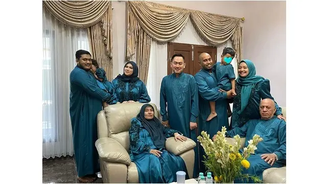 Ayah King Nassar Meninggal Dunia, Ini 6 Potret Kenangannya Bareng Keluarga