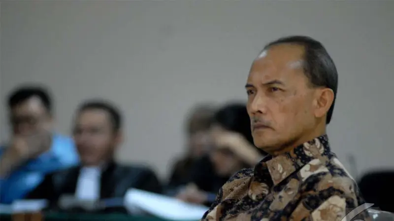 Ekspresi Budi Mulya Saat Dituntut 17 Tahun Penjara