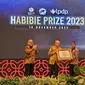 Guru Besar Bidang Filologi pada Fakultas Adab dan Humaniora, Universitas Islam Negeri (UIN) Syarif Hidayatullah Jakarta Oman Fathurahman meraih Habibie Prize 2023. (Foto: istimewa)