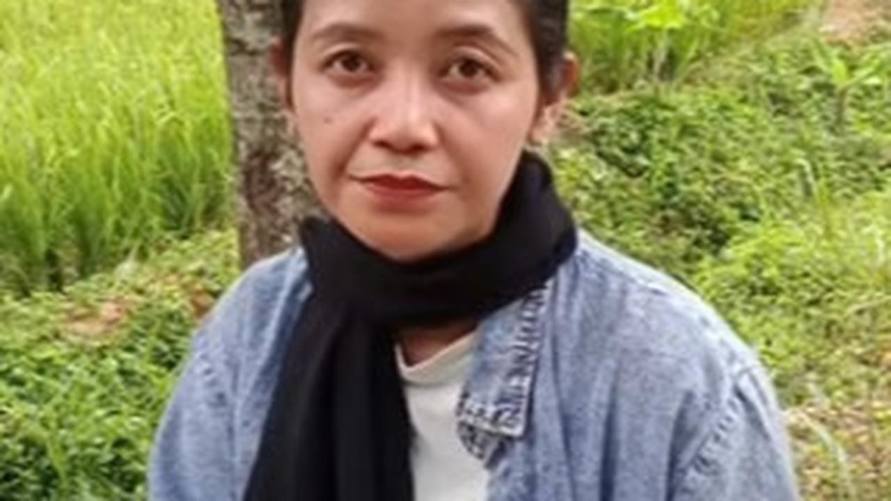 Hidup Bareng Suami dan Anak-anak, Wanita Cantik Mantan Sutradara Film Tinggal di Gubuk Tengah Hutan