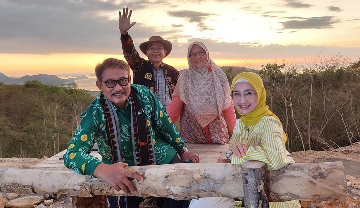 Potret Menawan Desy Ratnasari di Labuan Bajo, Kerja Sambil Liburan
