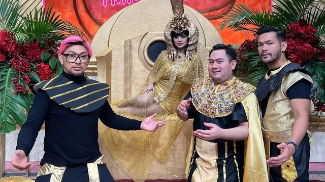 Dewi Perssik rayakan ulang tahun ke-36