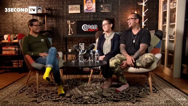 Tora Sudiro - Mieke Amalia (Foto: YouTube)