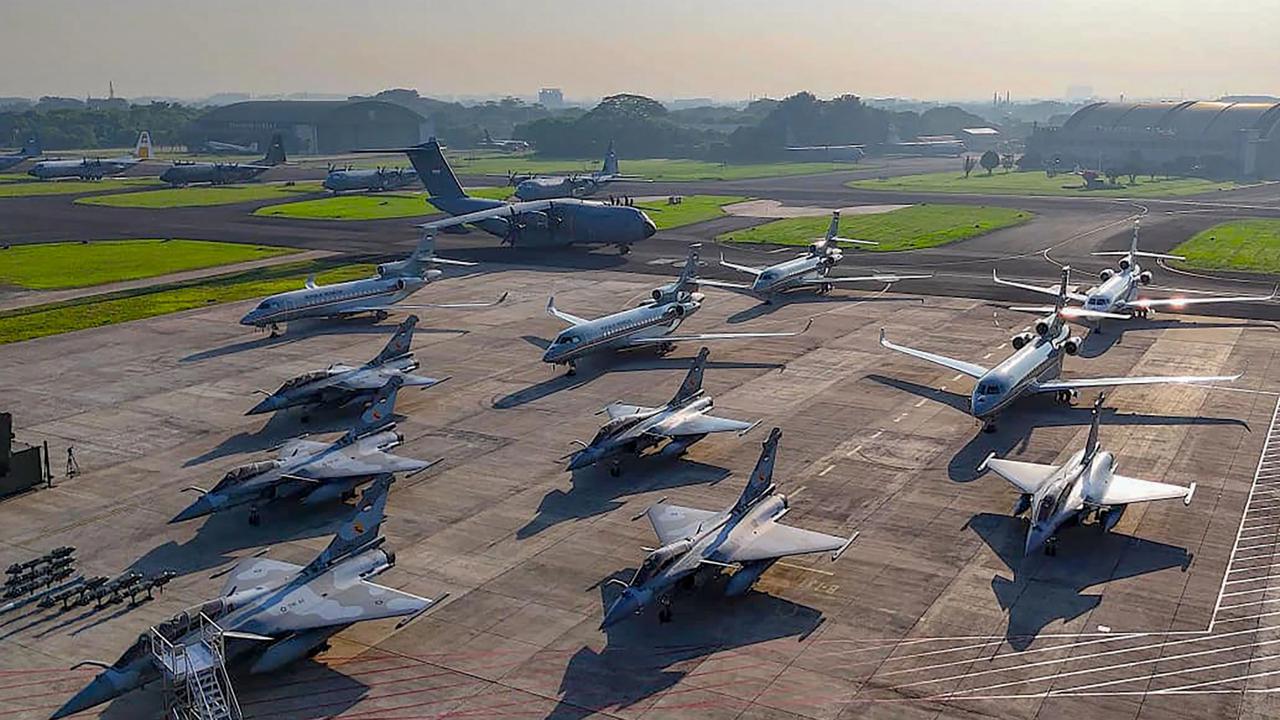FOTO: Penampakan Pesawat Rafale Falcon 8X dan Airbus A400M di Lanud  Halim