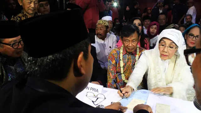 Ajip Rosidi dan Nani Wijaya