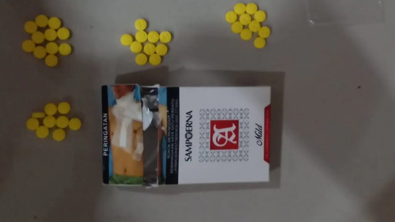 Ratusan butir obat keras yang berhasil diamankan oleh aparat Polresta Manado.