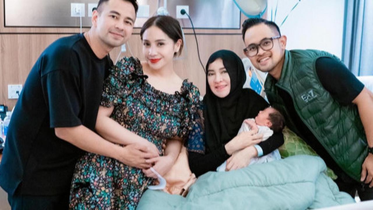 Potret Nagita Slavina Diduga Hamil Lagi saat Dipeluk Raffi Ahmad dari Belakang, Parasnya Dipuji Makin Cantik & Glowing