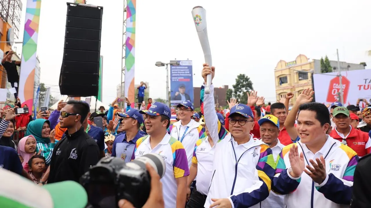 Ketua MPR RI, Zulkifli Hasan (Zulhasan), dipercaya menjadi tamu kehormatan untuk menyambut dan mengarak api obor Asian Games (Istimewa)
