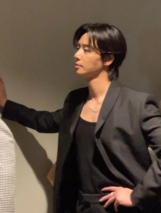 <p>Melalui akun Instagramnya, Park Seo Joon membagikan foto di balik layar dari film Concrete Utopia. "Road to Concrete Utopia," tulis Park Seo Joon pada Senin (14/8/2023). (Foto: Instagram/ bn_sj2013)</p>