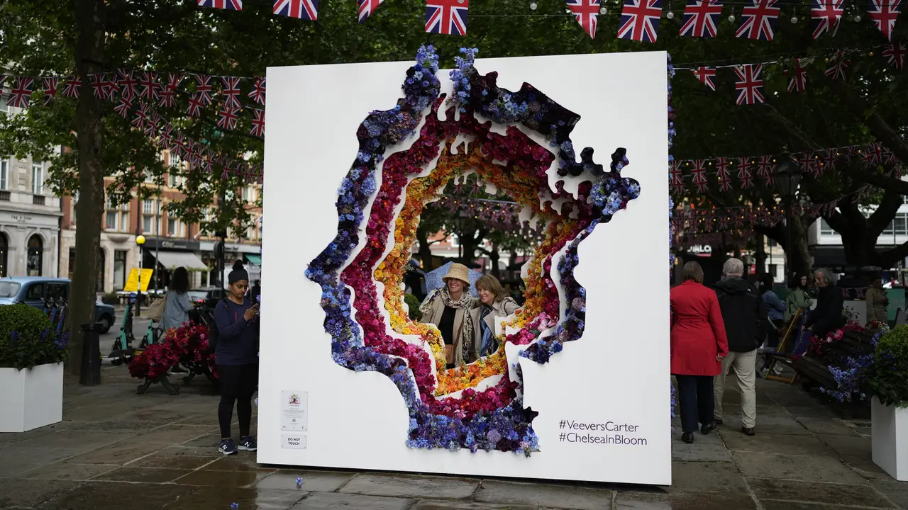 FOTO: Ratu Elizabeth II Kunjungi Chelsea Flower Show di London