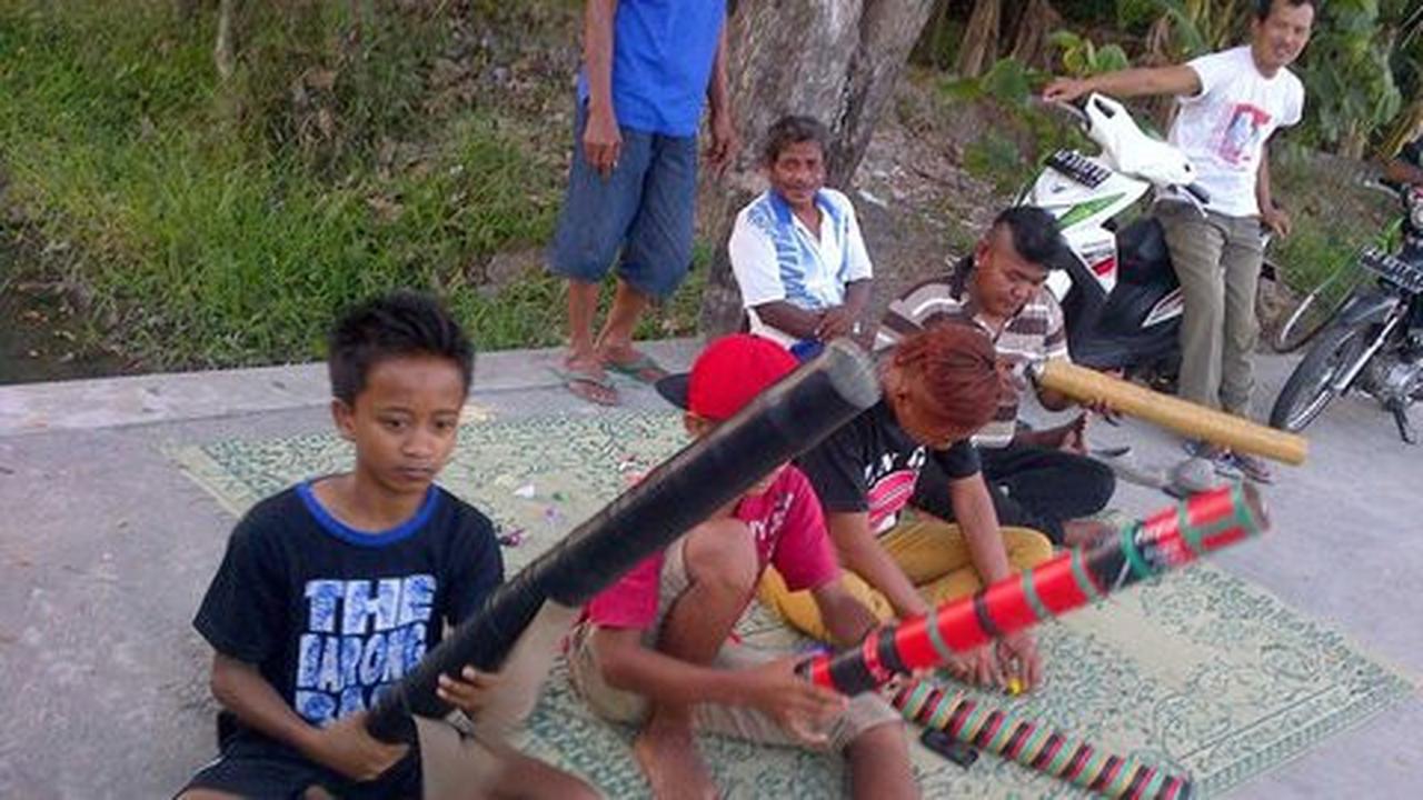 Ini mainan seru ABG Sukoharjo saat ngabuburit menunggu buka puasa