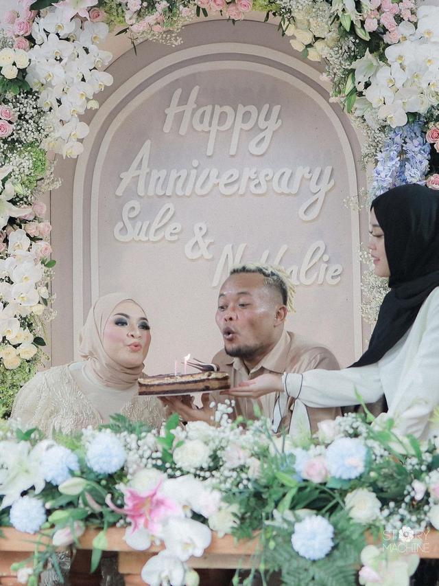 7 Momen Anniversary Pernikahan Sule dan Nathalie Holscher, Dihadiri Rhoma Irama