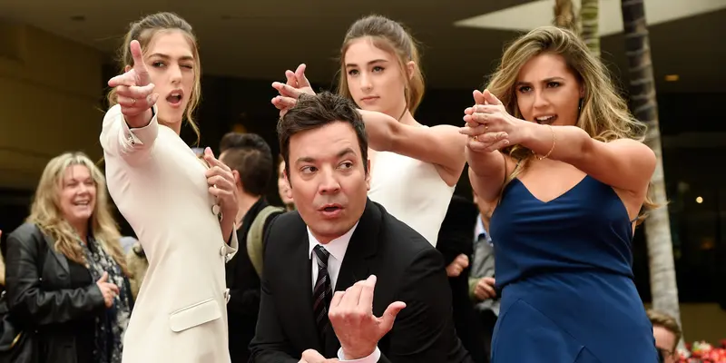 20170105-Golden-Globe-Awards-Sophia-Stallone-Sistine-Stallone-Scarlett-Stallone-Jimmy-Fallon-AP