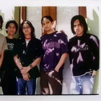 Sheila on 7 (via smejiinaho.blogspot.com)