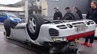 Porsche Langka Jadi Tumbal Jalanan Ibu Kota Swiss