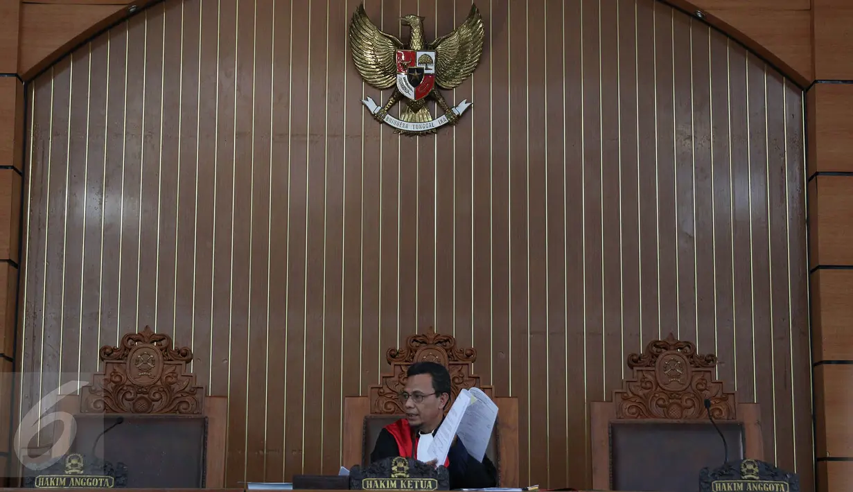 Suasana sidang praperadilan tersangka dugaan korupsi penerbitan surat keterangan lunas (SKL) Bantuan Likuiditas Bank Indonesia (BLBI) Syafruddin Arsyad Tumenggung di PN Jaksel, Jakarta, Senin (15/5). (Liputan6.com/Immanuel Antonius)