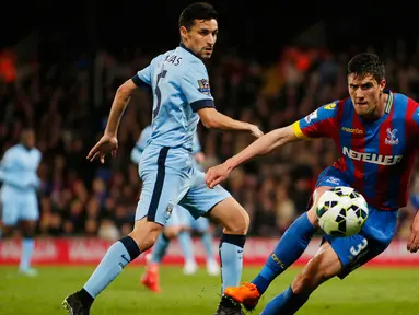 Duel panas terjadi di laga Liga Premier Inggris antara Crystal Palace dengan Manchester City di Selhurst Park Stadium, Inggris ( 6/4/2015). Crystal Palace menang 2-1 atas Manchester City. (Reuters/John Sibley)