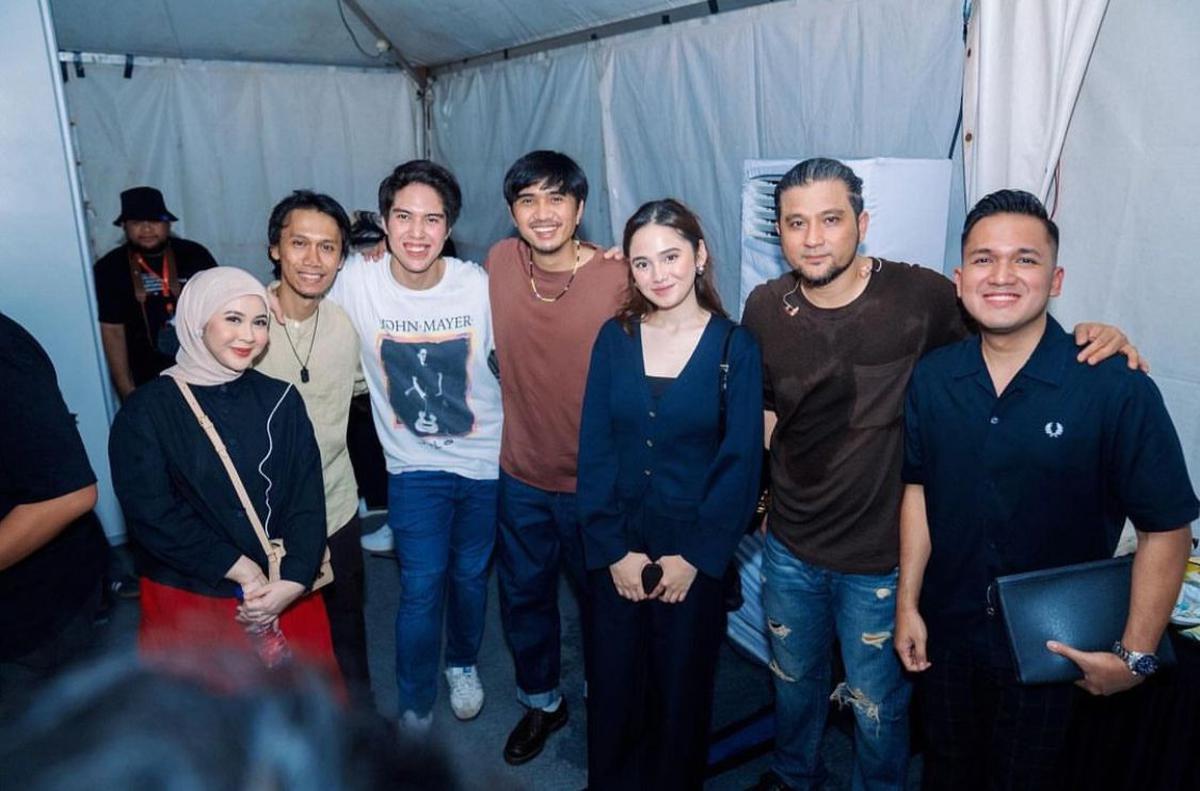 Kesha Ratuliu dan Adhi Permana, Kenangan Masa Kecil yang Hidup di Konser Sheila On 7