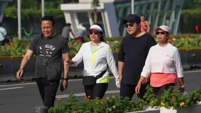 Menteri Badan Usaha Milik Negara atau BUMN Erick Thohir bersama Puan.