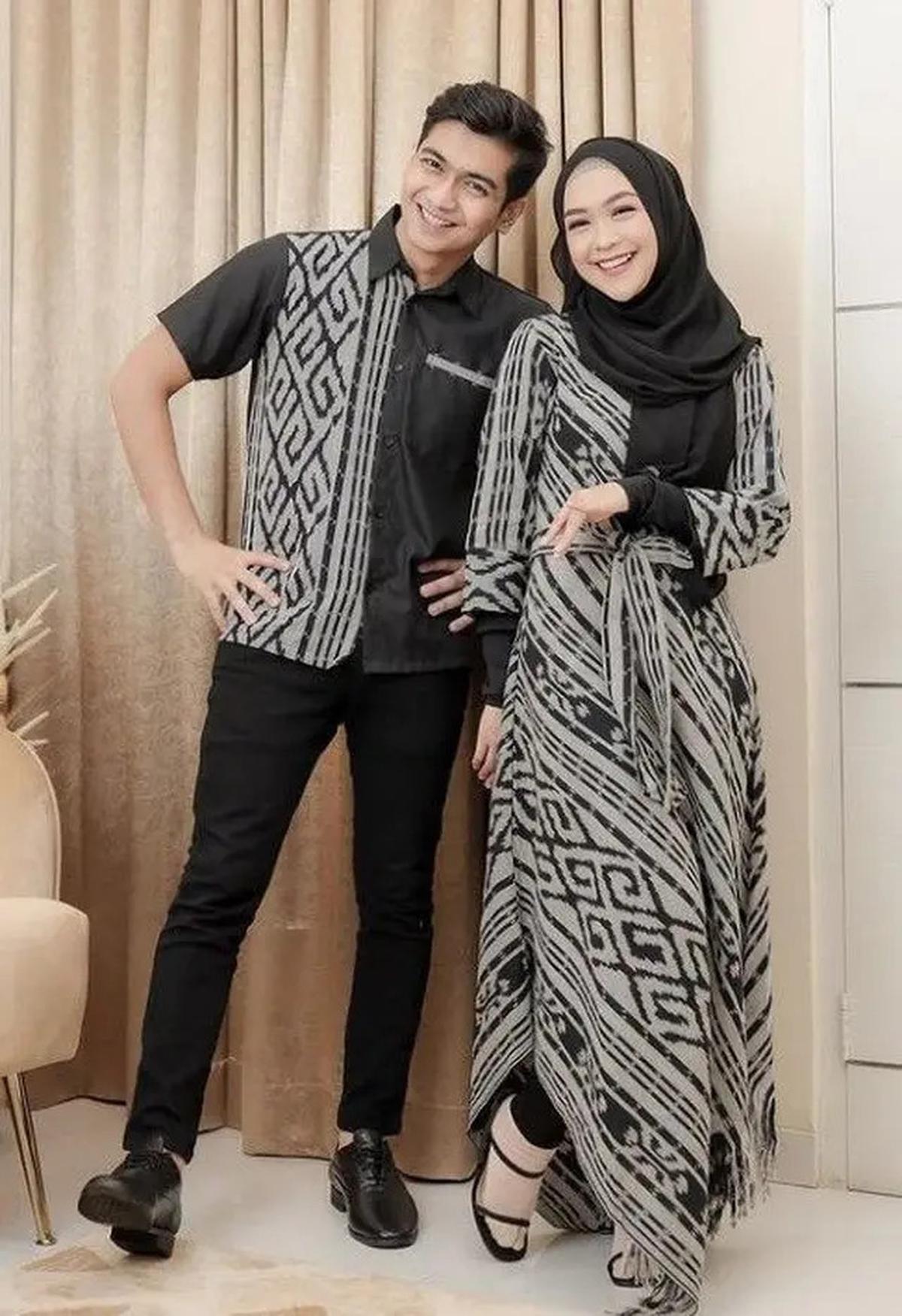 4 Tren Batik Couple Terbaru 2025 untuk Kondangan, Tampil Serasi dan Stylish