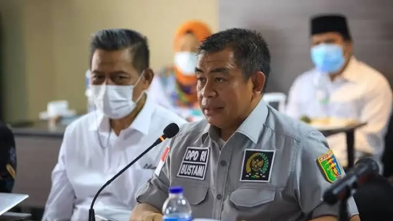 Ketua Panitia Khusus Bantuan Likuiditas Bank Indonesia Dewan Perwakilan Daerah (Pansus BLBI DPD) Bustami Zainuddin